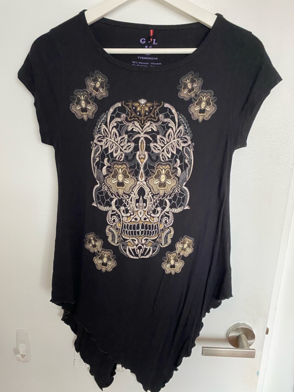 G.I.L Black Short-Sleeve Skull Floral Asymmetric Tunic